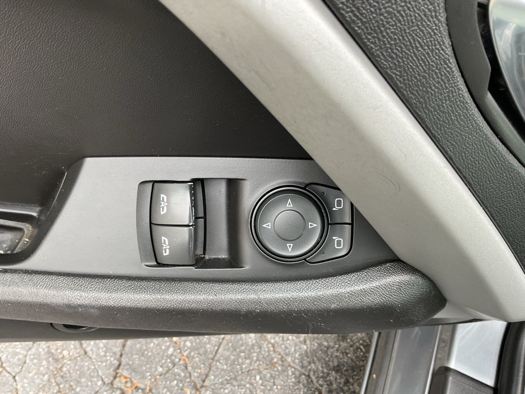 2019 Chevrolet Camaro Image 11