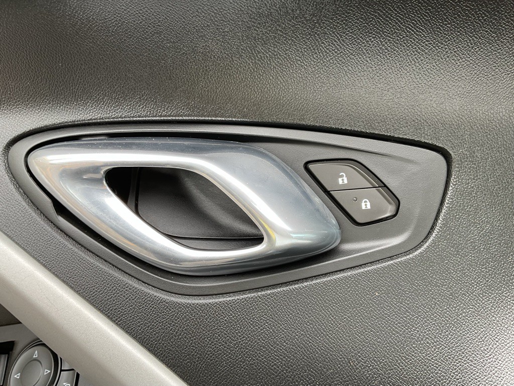 2019 Chevrolet Camaro Image 12