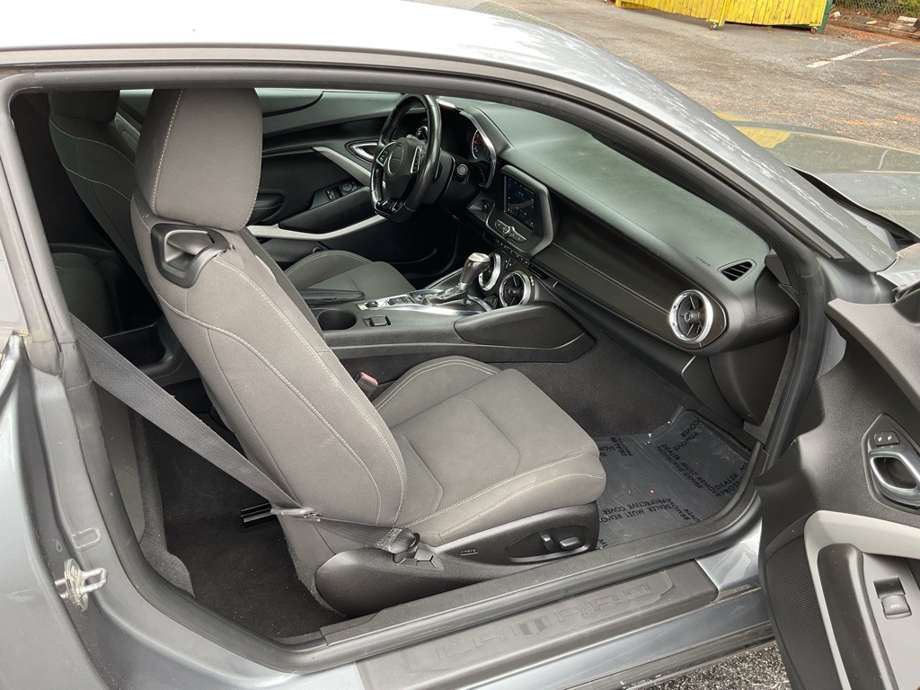 2019 Chevrolet Camaro Image 25