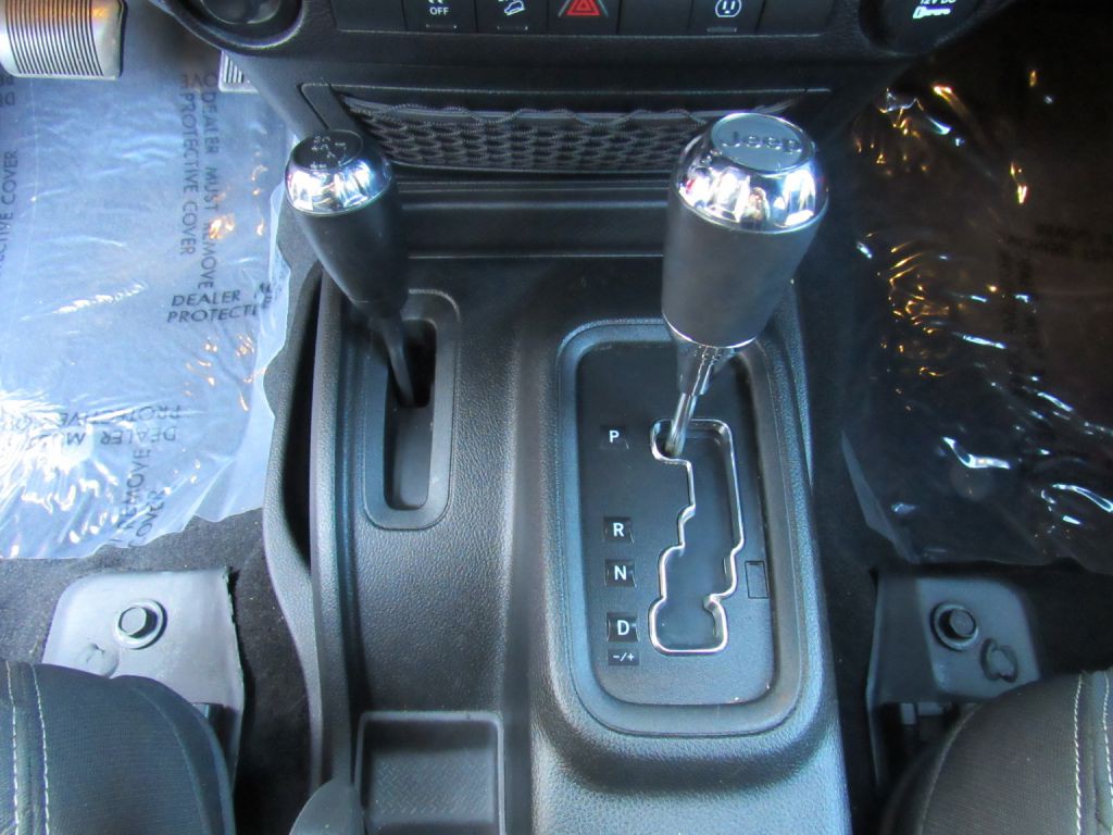 2017 Jeep Wrangler Unlimited Image 17