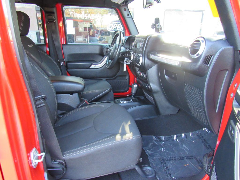 2017 Jeep Wrangler Unlimited Image 20