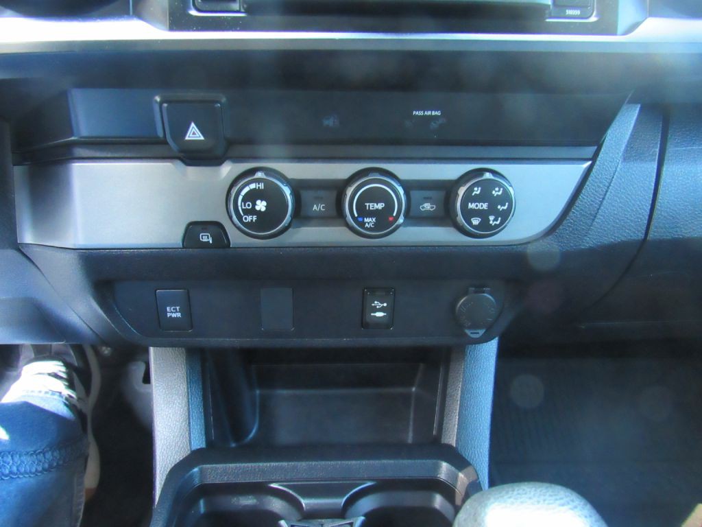 2019 Toyota Tacoma Image 13