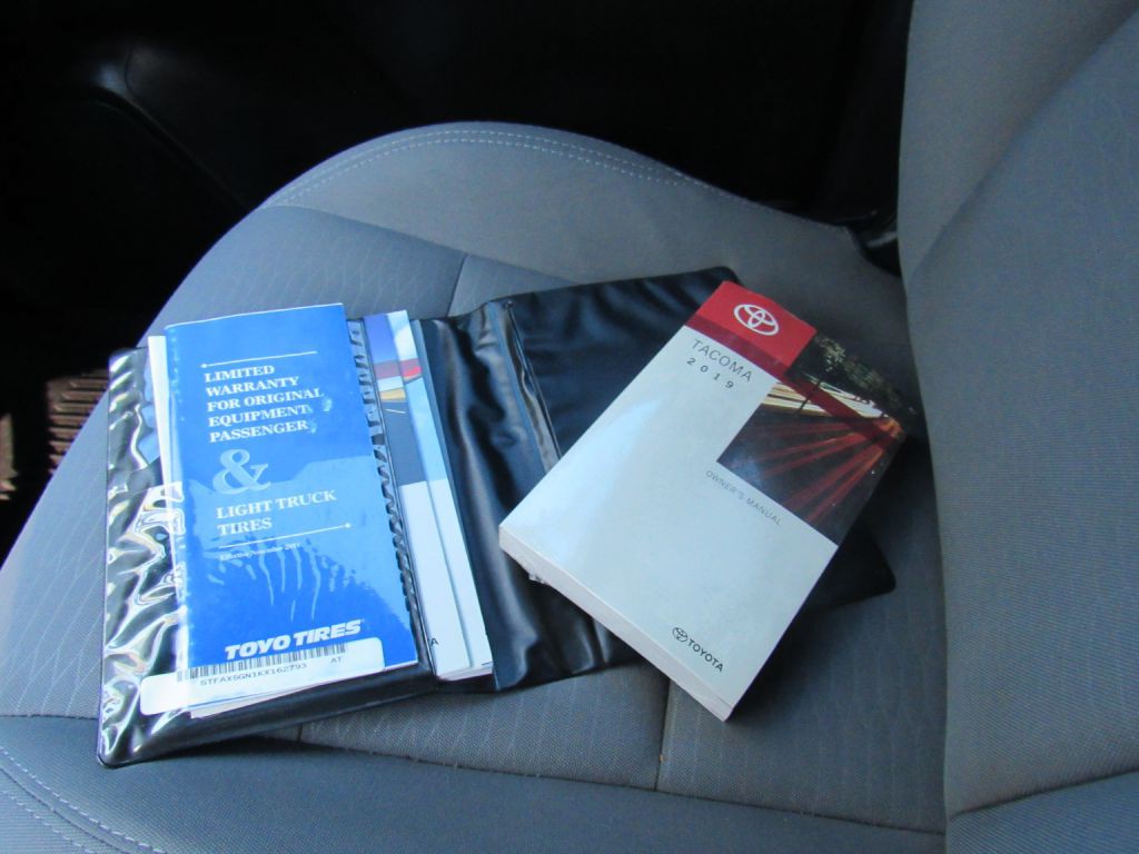 2019 Toyota Tacoma Image 15