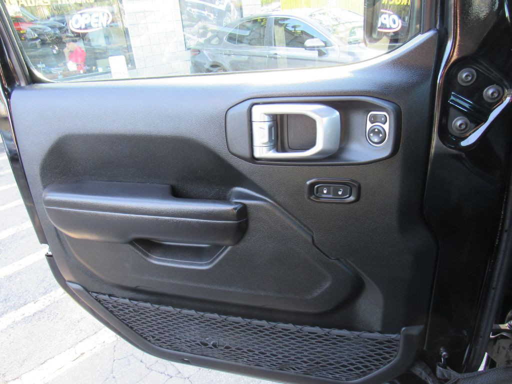 2021 Jeep Wrangler Unlimited Image 8