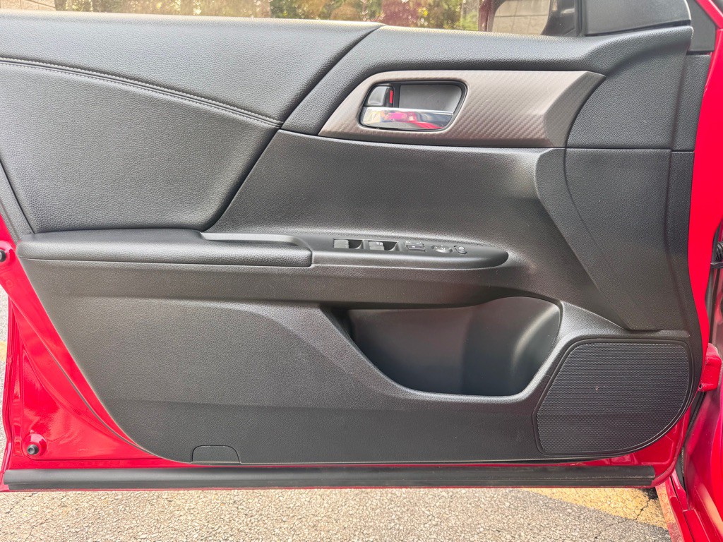 2016 Honda Accord Image 10