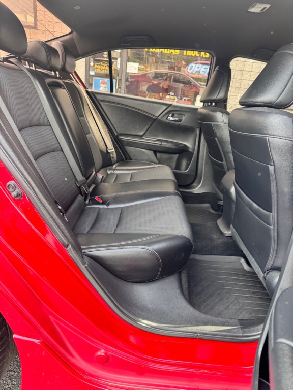 2016 Honda Accord Image 18
