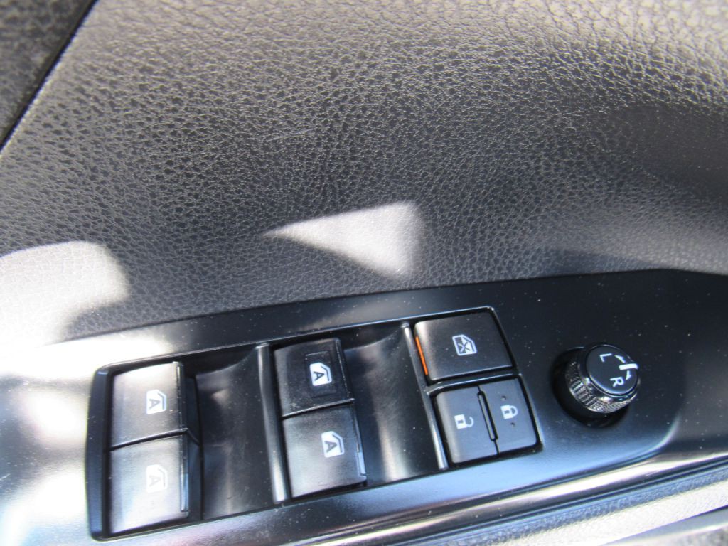 2020 Toyota Camry Image 10