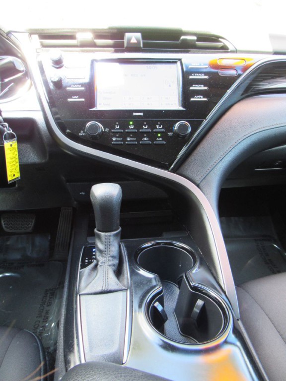 2020 Toyota Camry Image 15