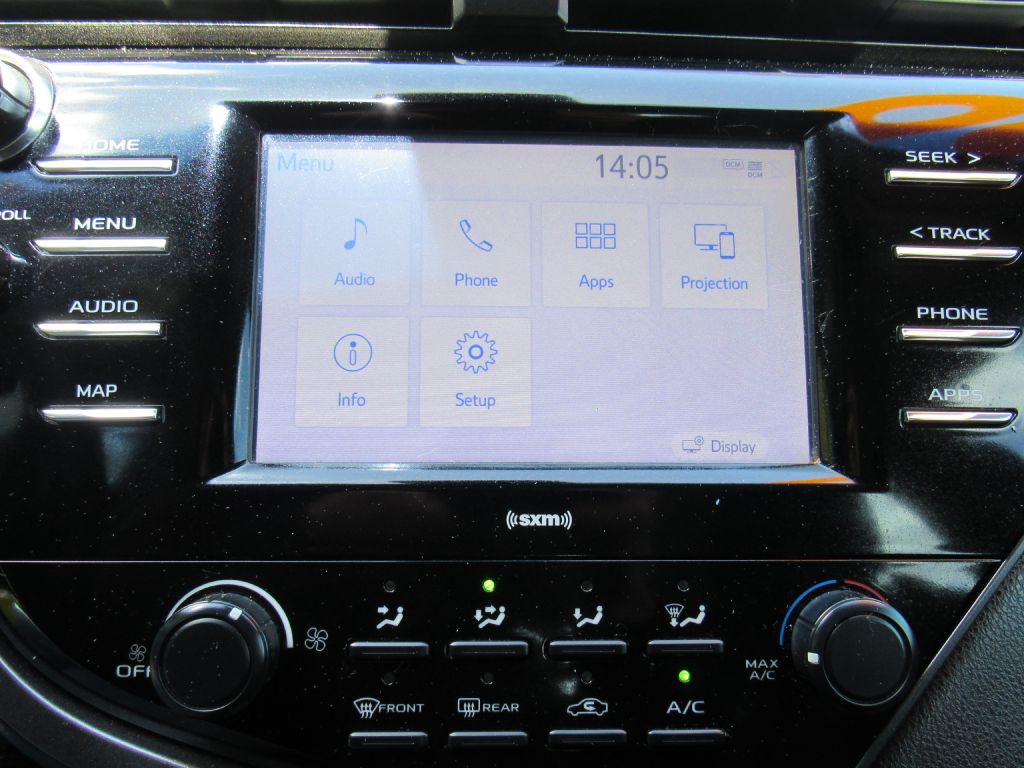 2020 Toyota Camry Image 16