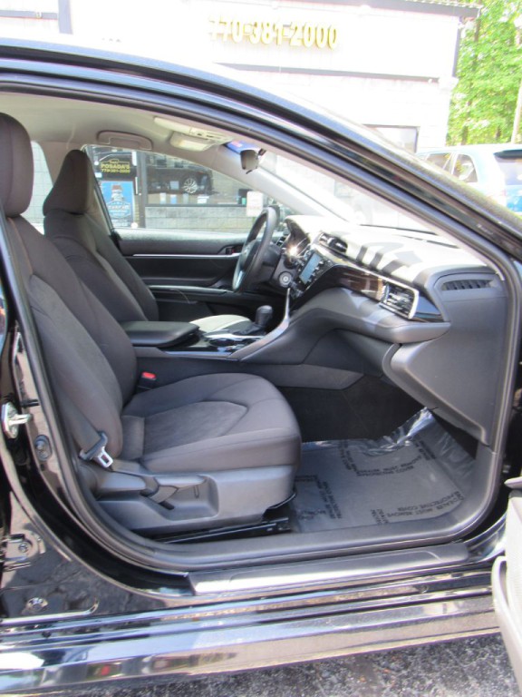 2020 Toyota Camry Image 21