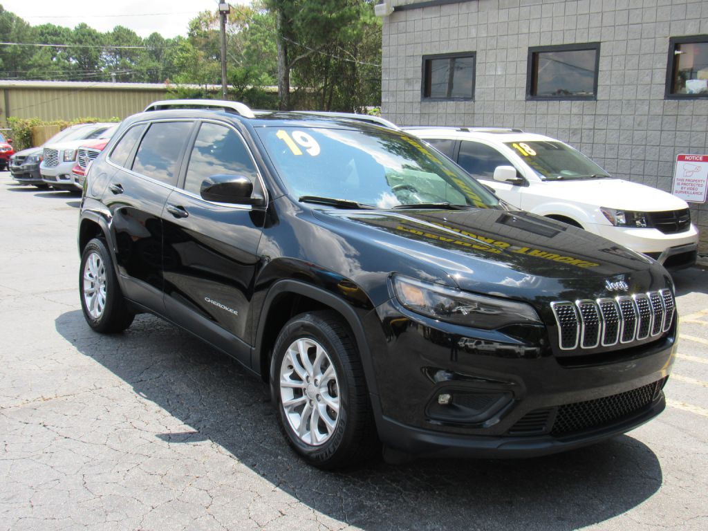 2019 Jeep Cherokee Image 2