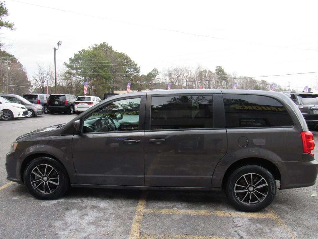 2018 Dodge Grand Caravan Image 2