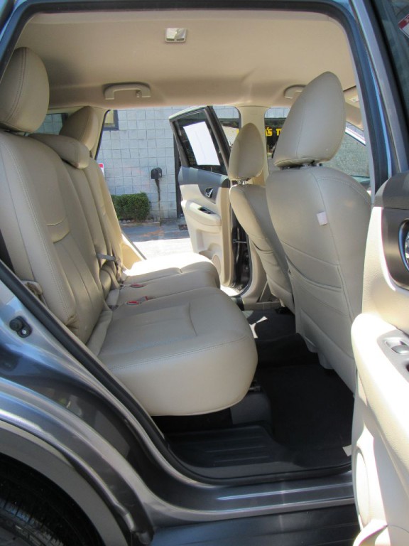 2016 Nissan Rogue Image 14