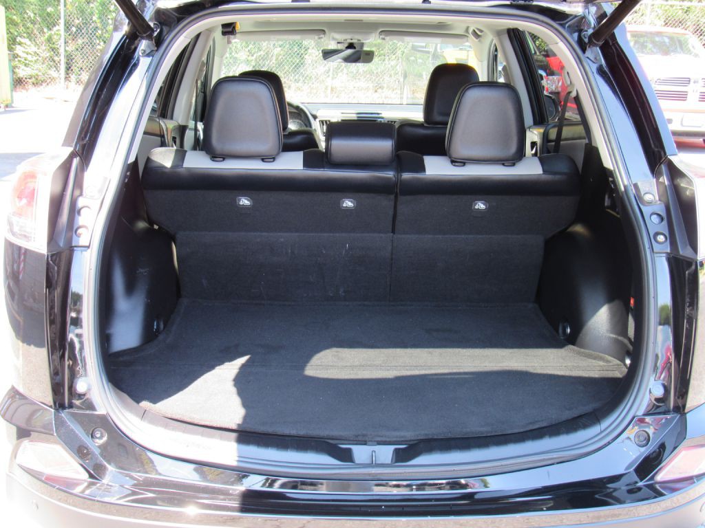 2017 Toyota Rav4 Image 28