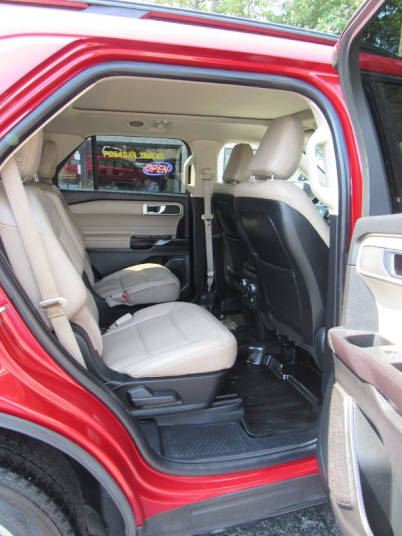 2020 Ford Explorer Image 13