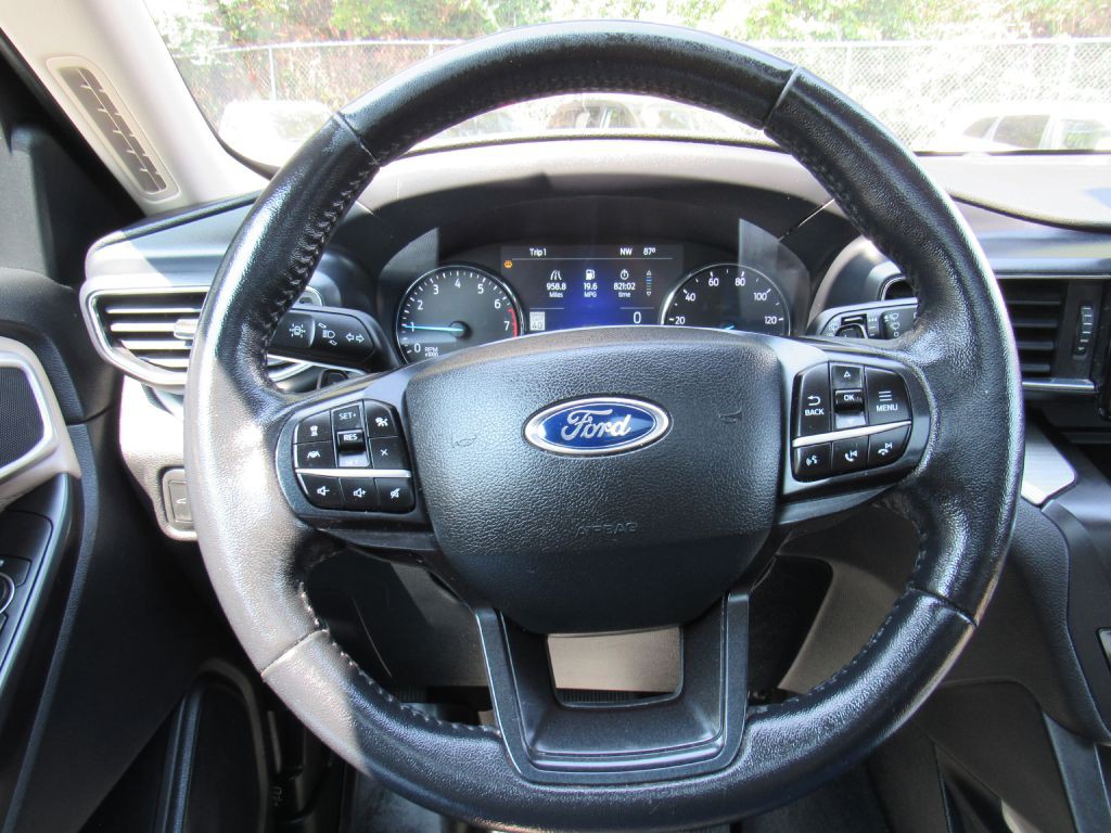 2020 Ford Explorer Image 20