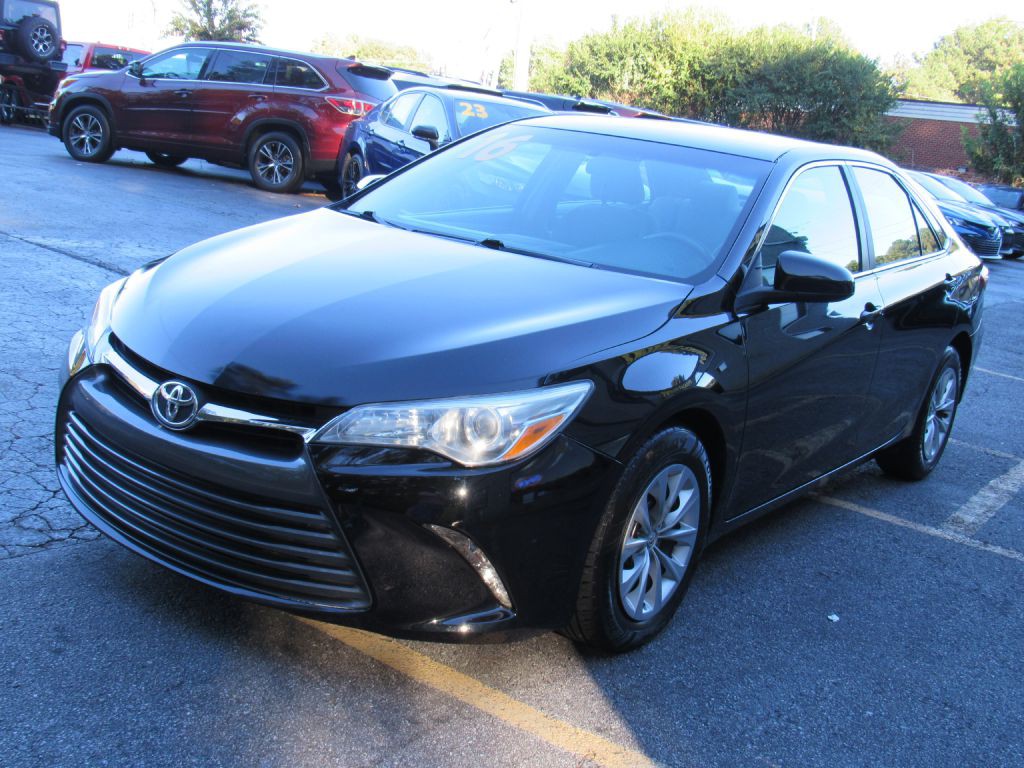 2016 Toyota Camry Image 3