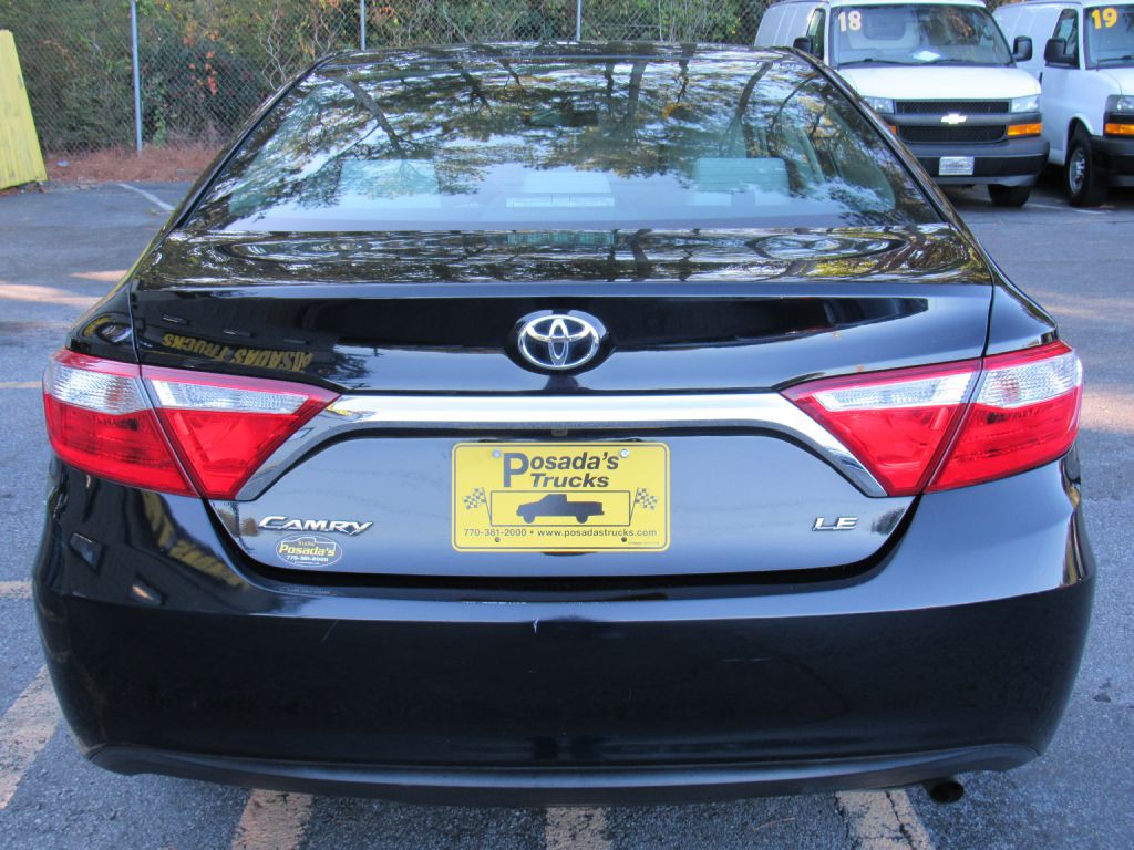 2016 Toyota Camry Image 6