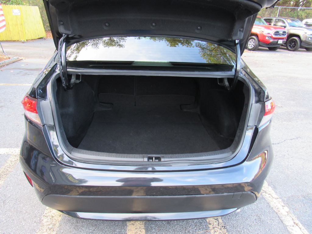 2022 Toyota Corolla Image 19