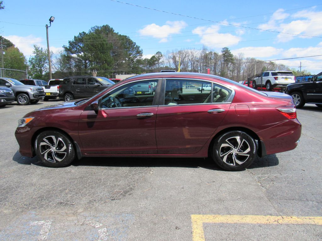 2017 Honda Accord Image 2