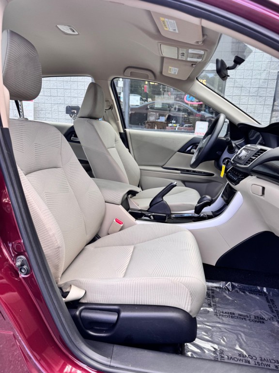 2017 Honda Accord Image 16