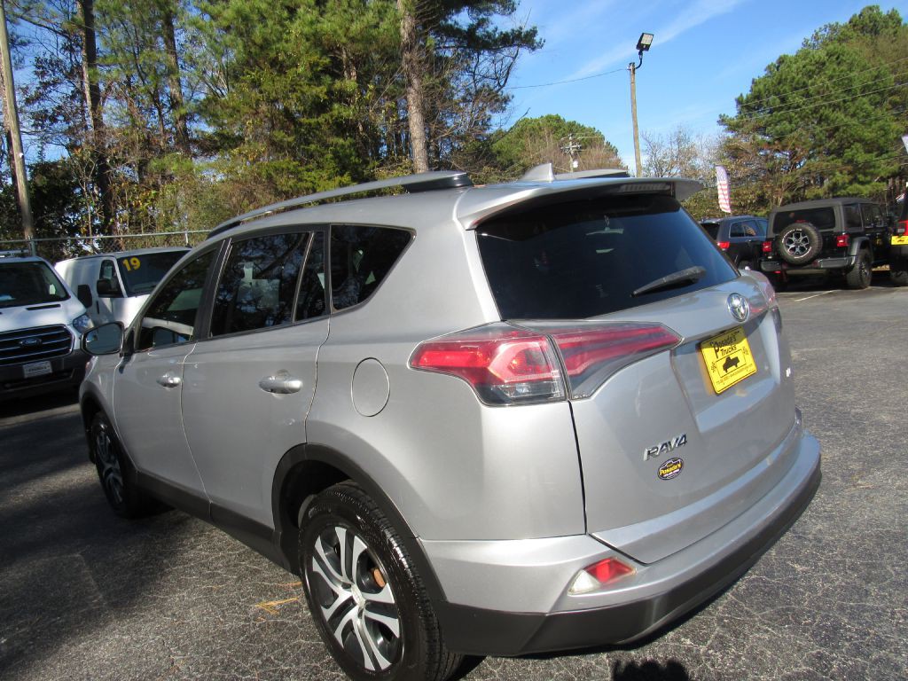 2018 Toyota Rav4 Image 7