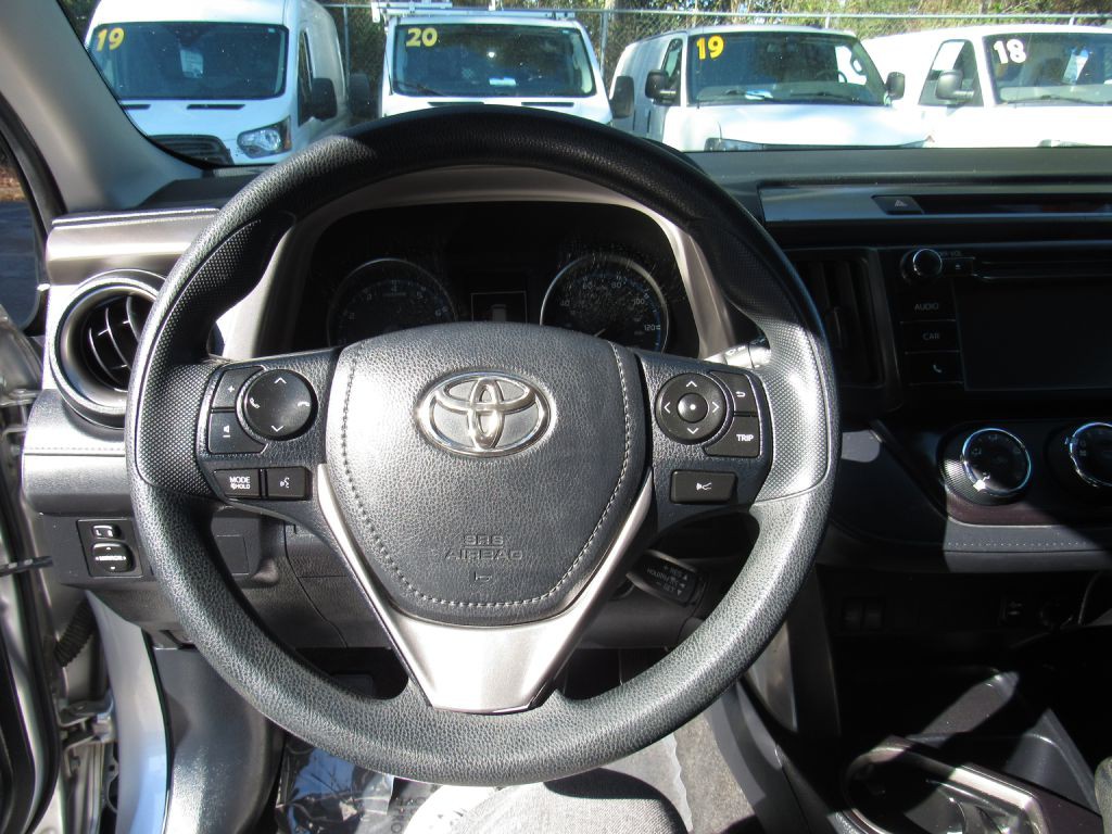 2018 Toyota Rav4 Image 13