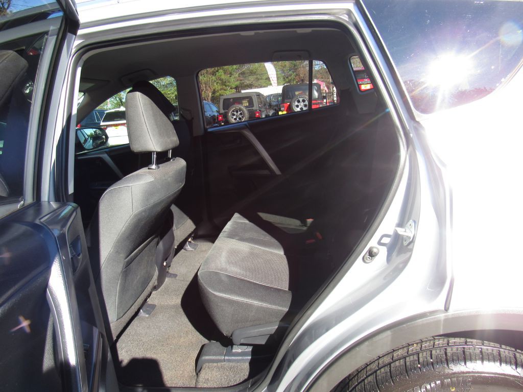 2018 Toyota Rav4 Image 19