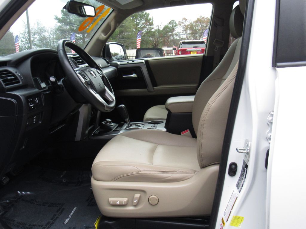 2018 Toyota 4Runner Image 10