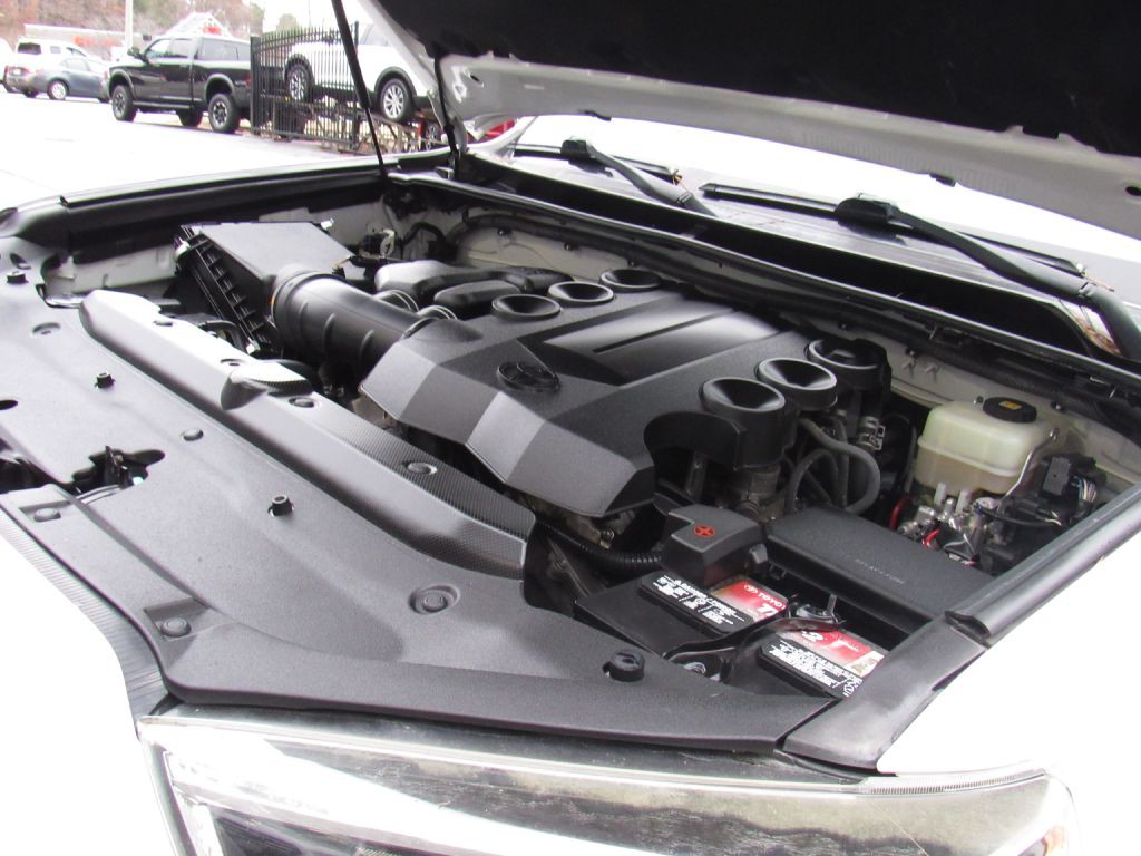 2018 Toyota 4Runner Image 22