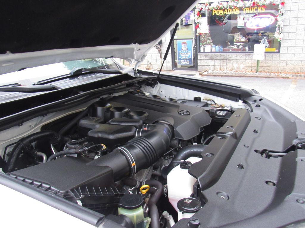 2018 Toyota 4Runner Image 23