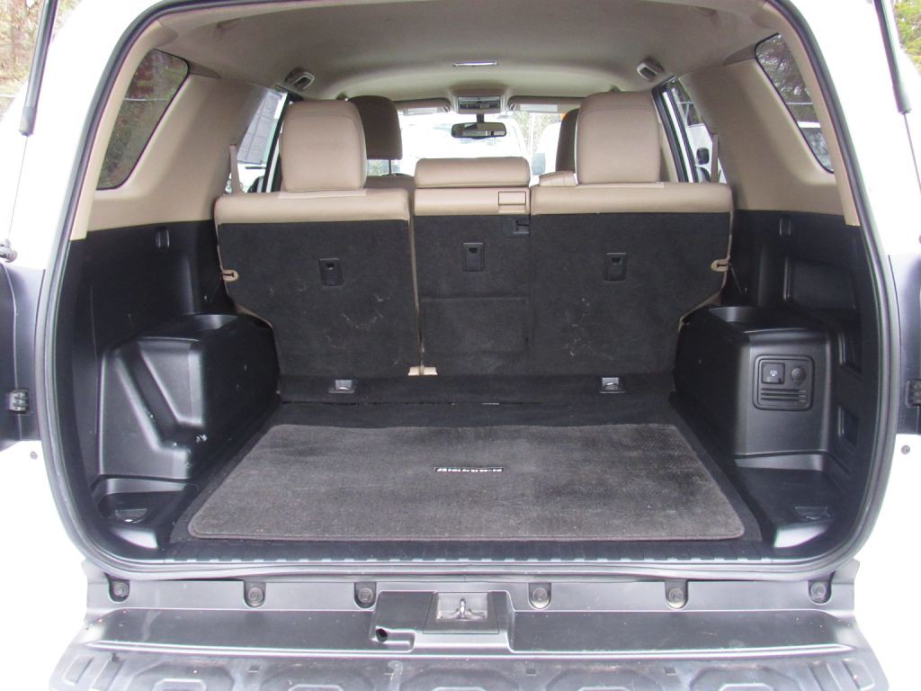 2018 Toyota 4Runner Image 24