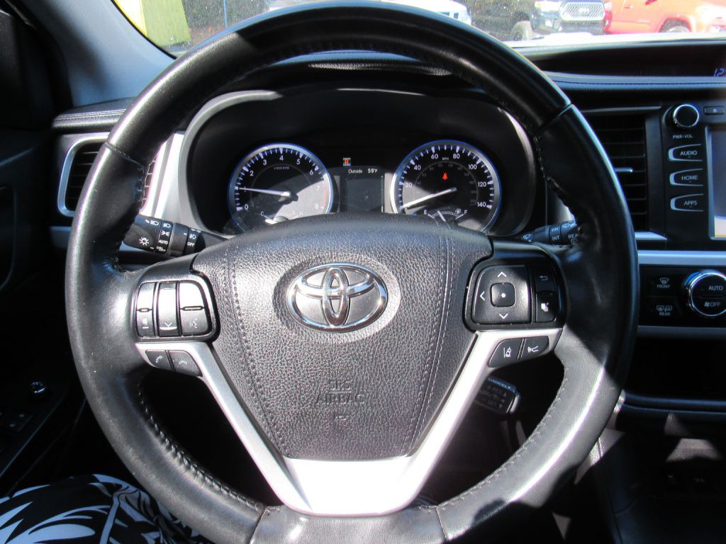 2019 Toyota Highlander Image 6