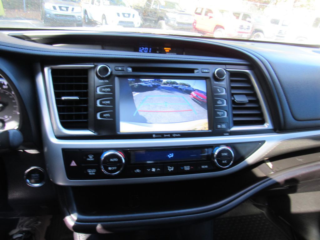 2019 Toyota Highlander Image 7