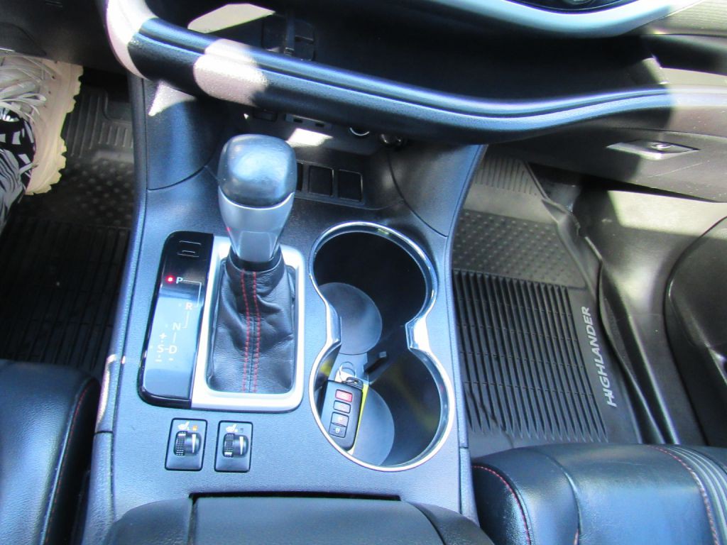 2019 Toyota Highlander Image 9