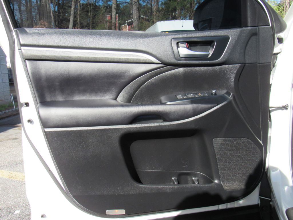 2019 Toyota Highlander Image 27