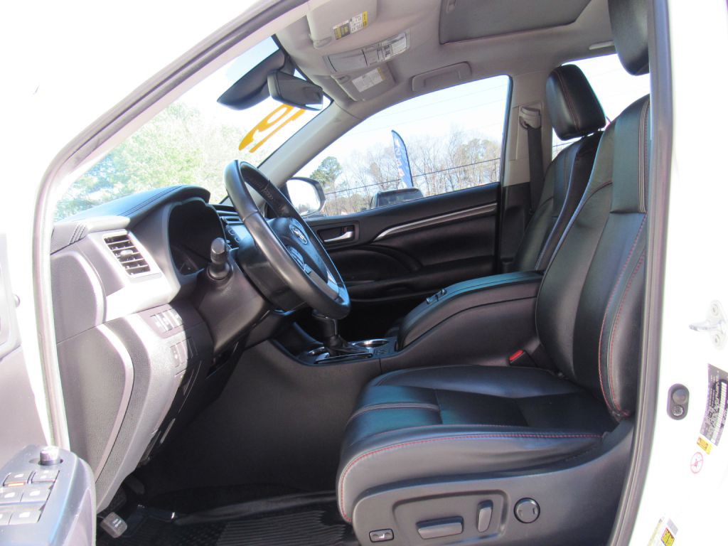 2019 Toyota Highlander Image 37