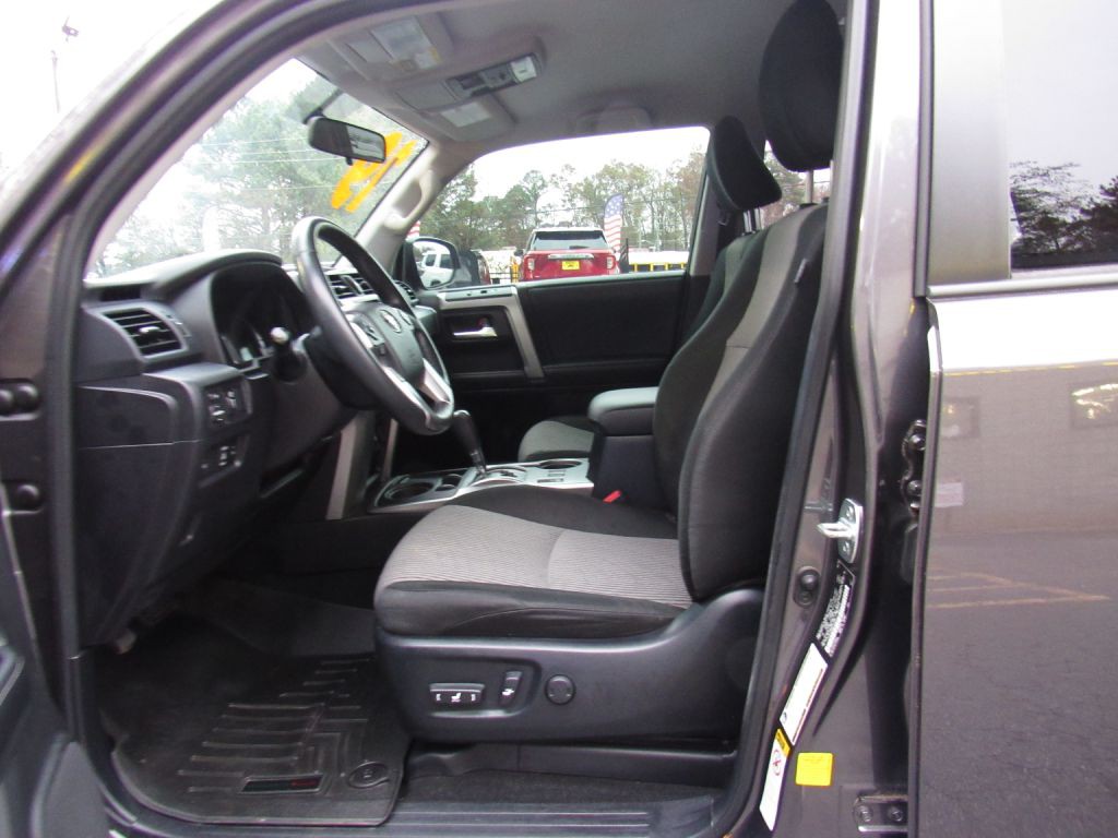 2019 Toyota 4Runner Image 13