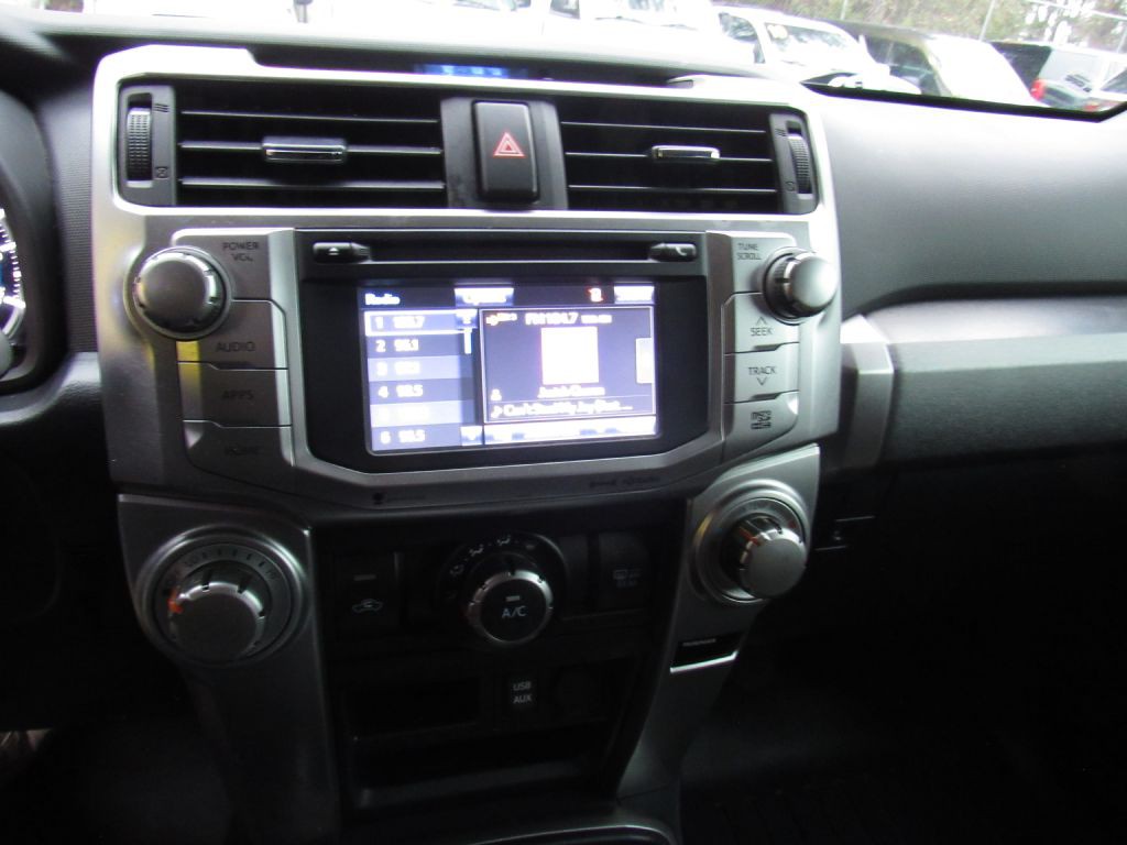 2019 Toyota 4Runner Image 19