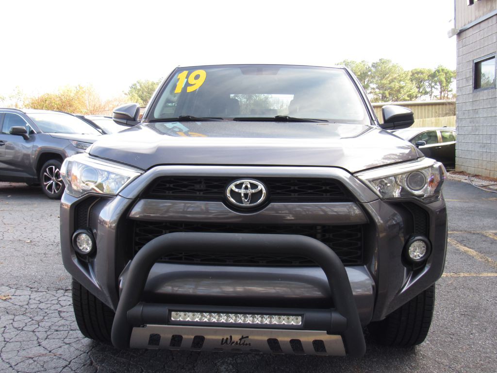 2019 Toyota 4Runner Image 9