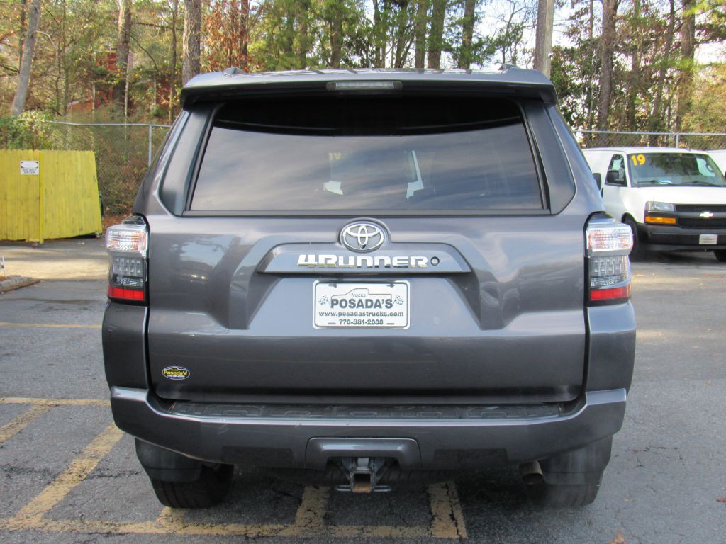 2019 Toyota 4Runner Image 10