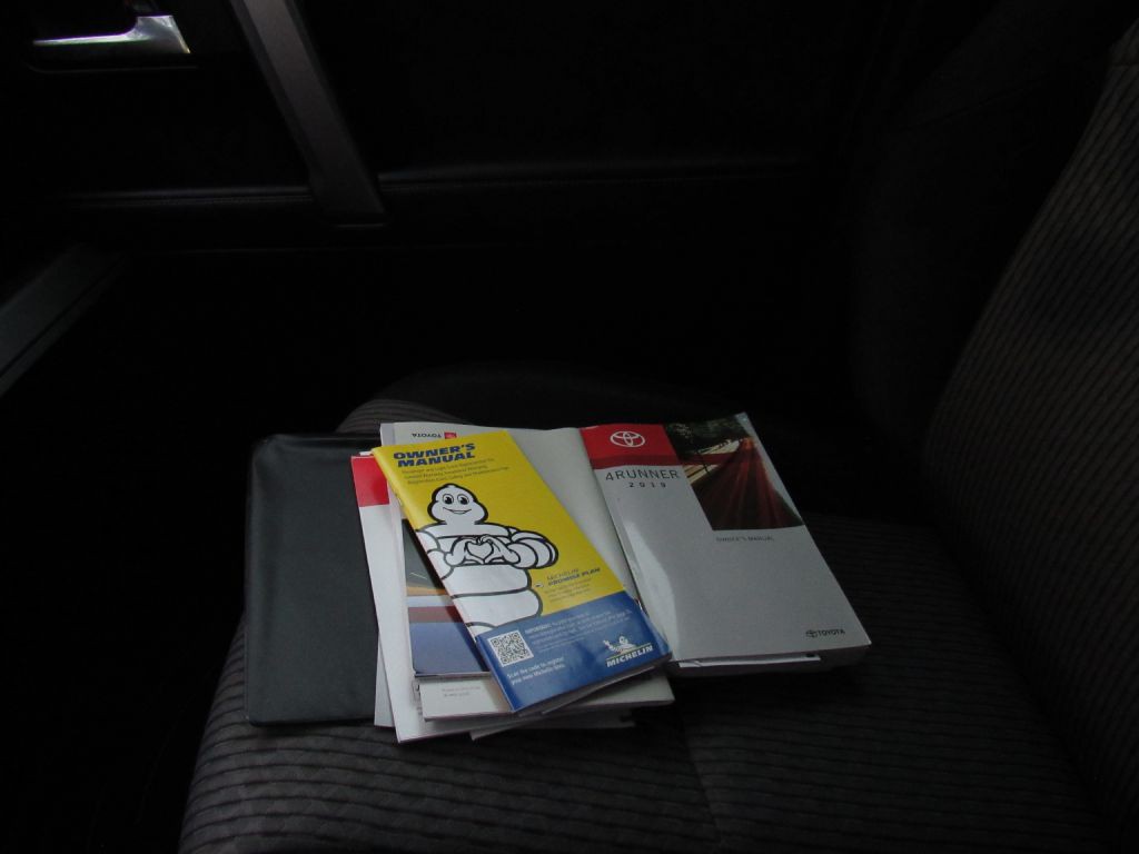 2019 Toyota 4Runner Image 16