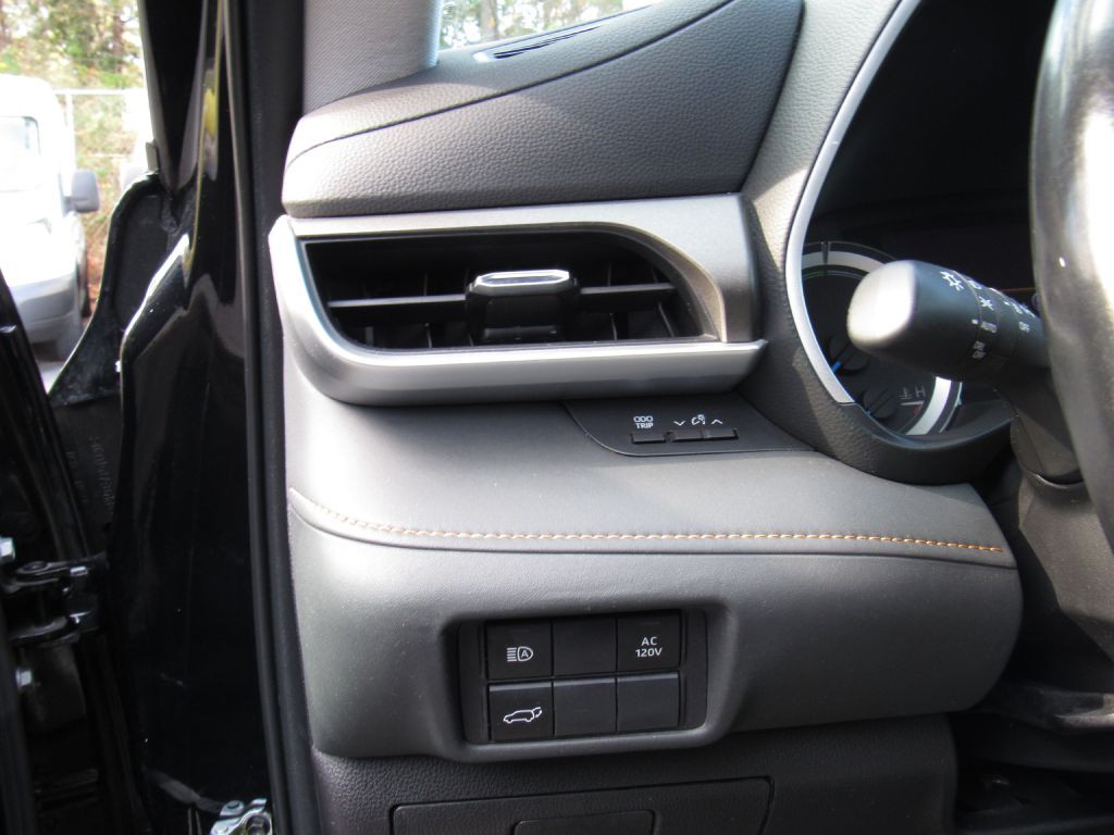 2023 Toyota Highlander Image 16