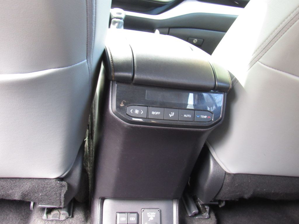 2023 Toyota Highlander Image 20