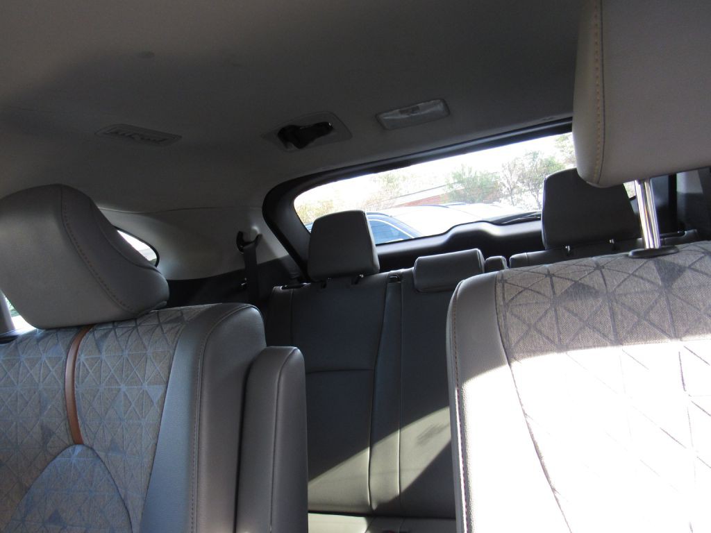 2023 Toyota Highlander Image 23