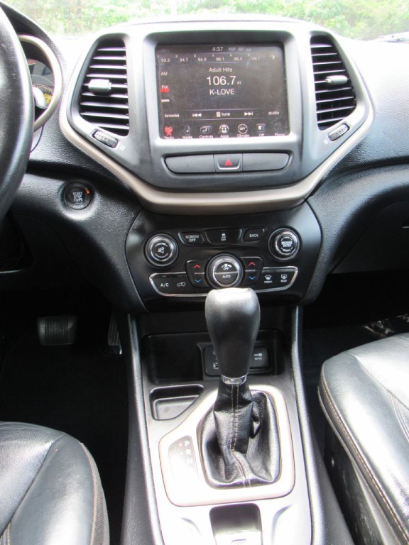 2016 Jeep Cherokee Image 22