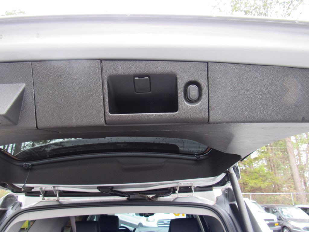 2016 Chevrolet Tahoe Image 11