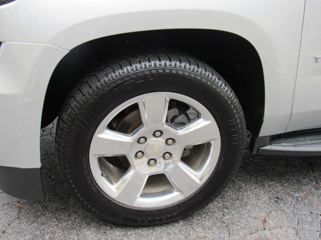 2016 Chevrolet Tahoe Image 12