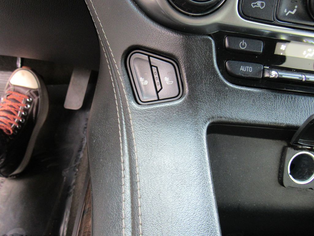 2016 Chevrolet Tahoe Image 16