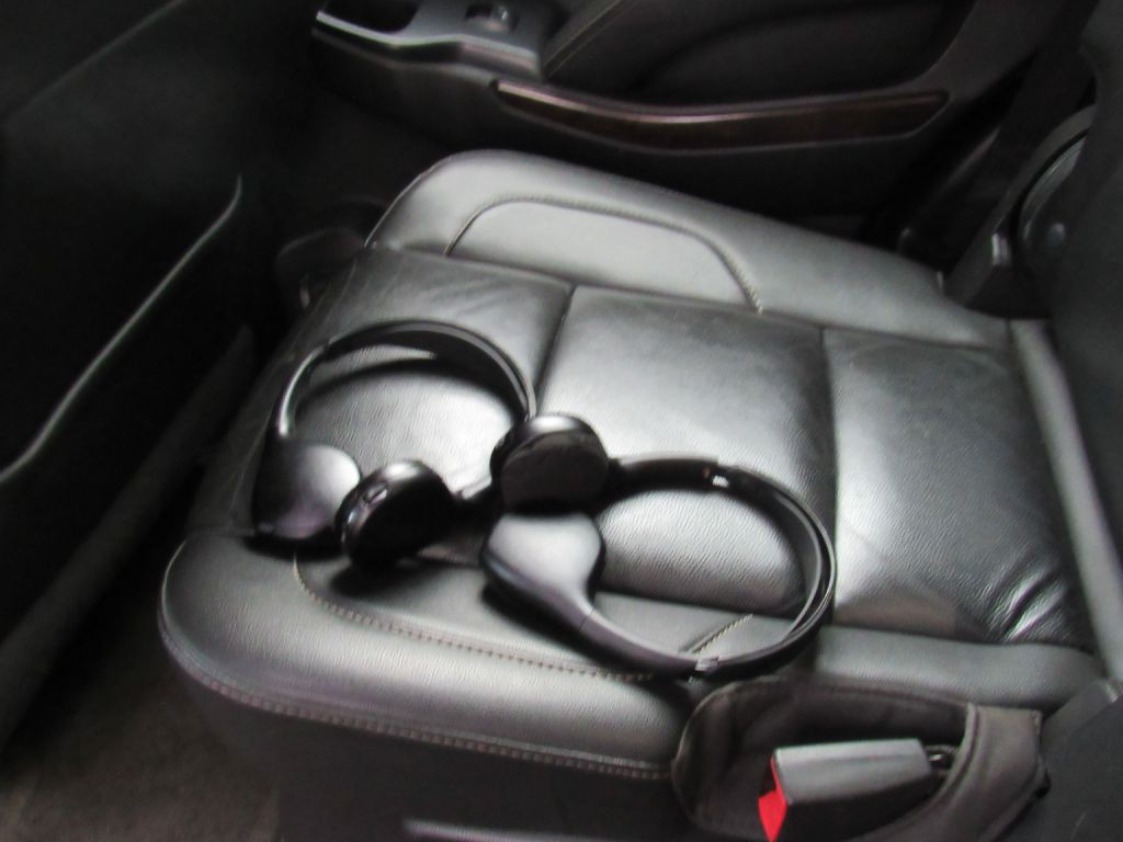 2016 Chevrolet Tahoe Image 21